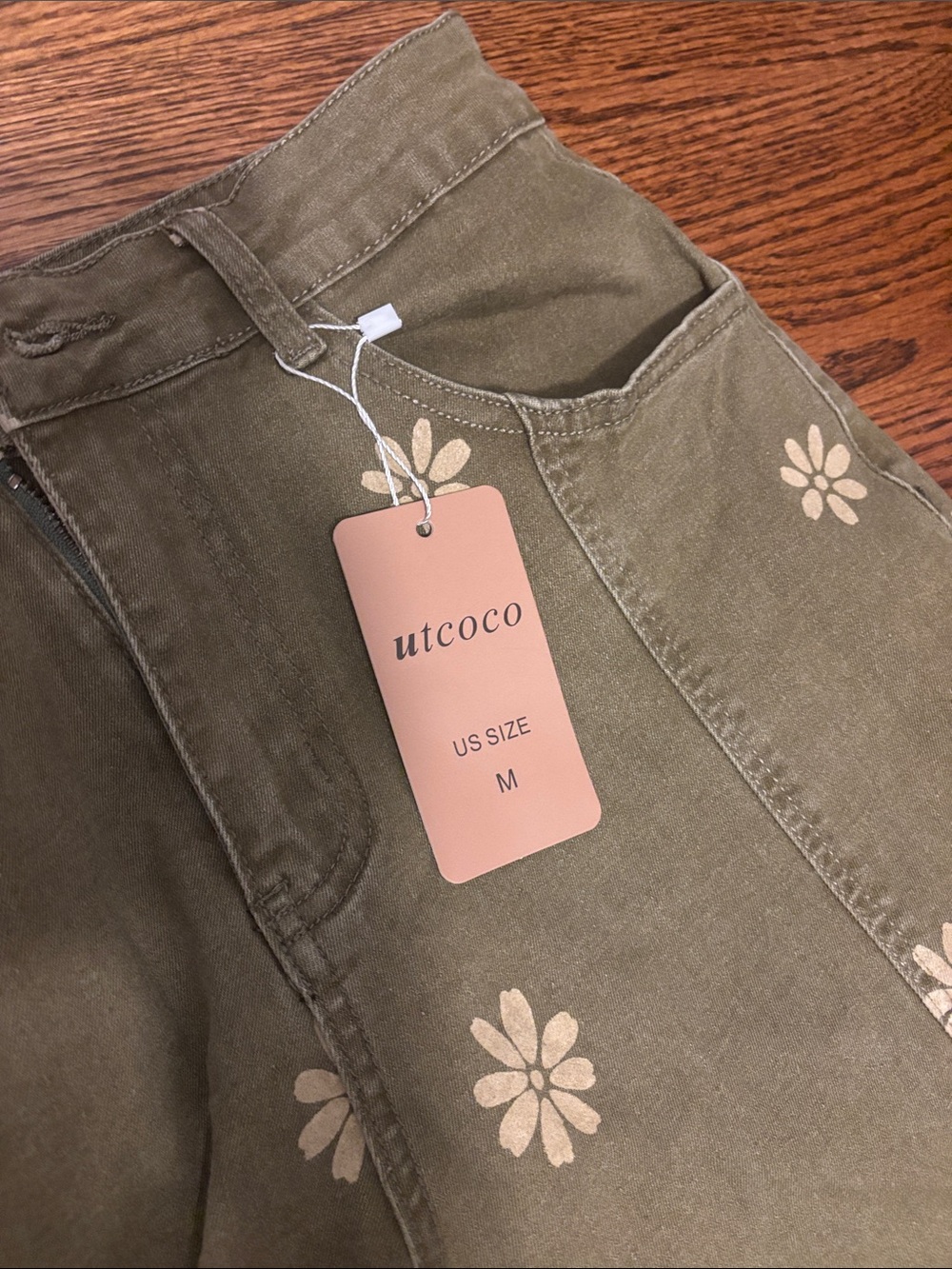 Ruffled Hem Olive Green Daisy Wide-Leg Jeans - Picture 2 of 2